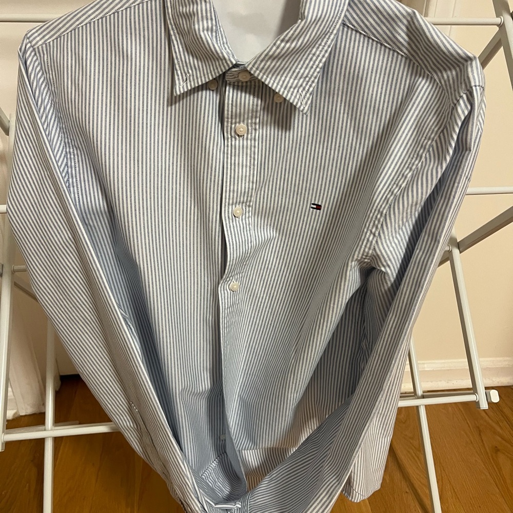 Tommy Hilfiger Men's White and Blue Pinstripe Shirt